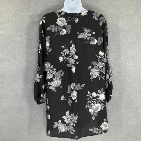 Torrid Harper Plus Size 3x Black Floral Print Roll Tab Sleeve Tunic Blouse Top - Picture 2 of 11